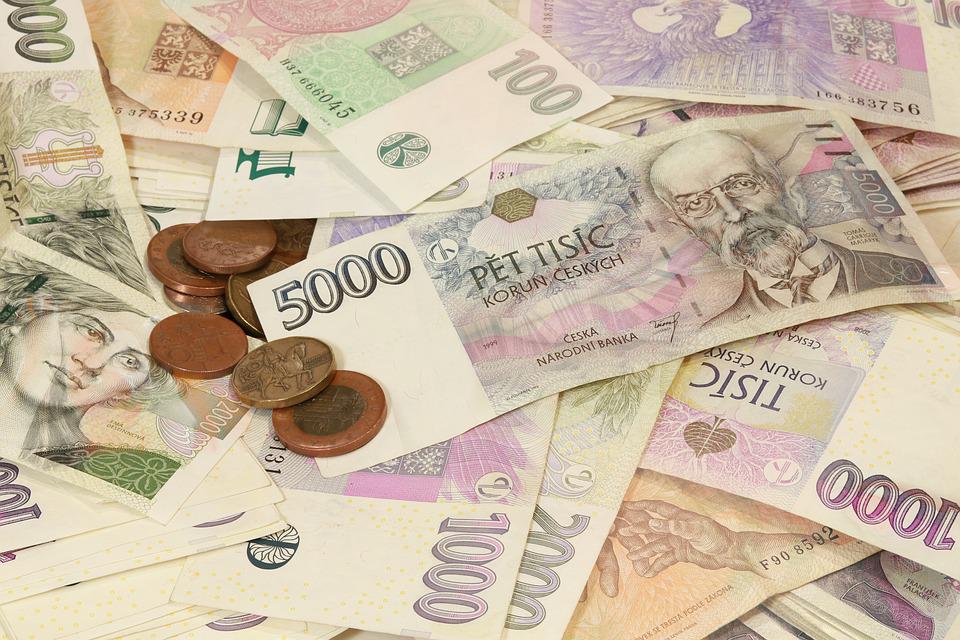 české peníze, bankovky, mince